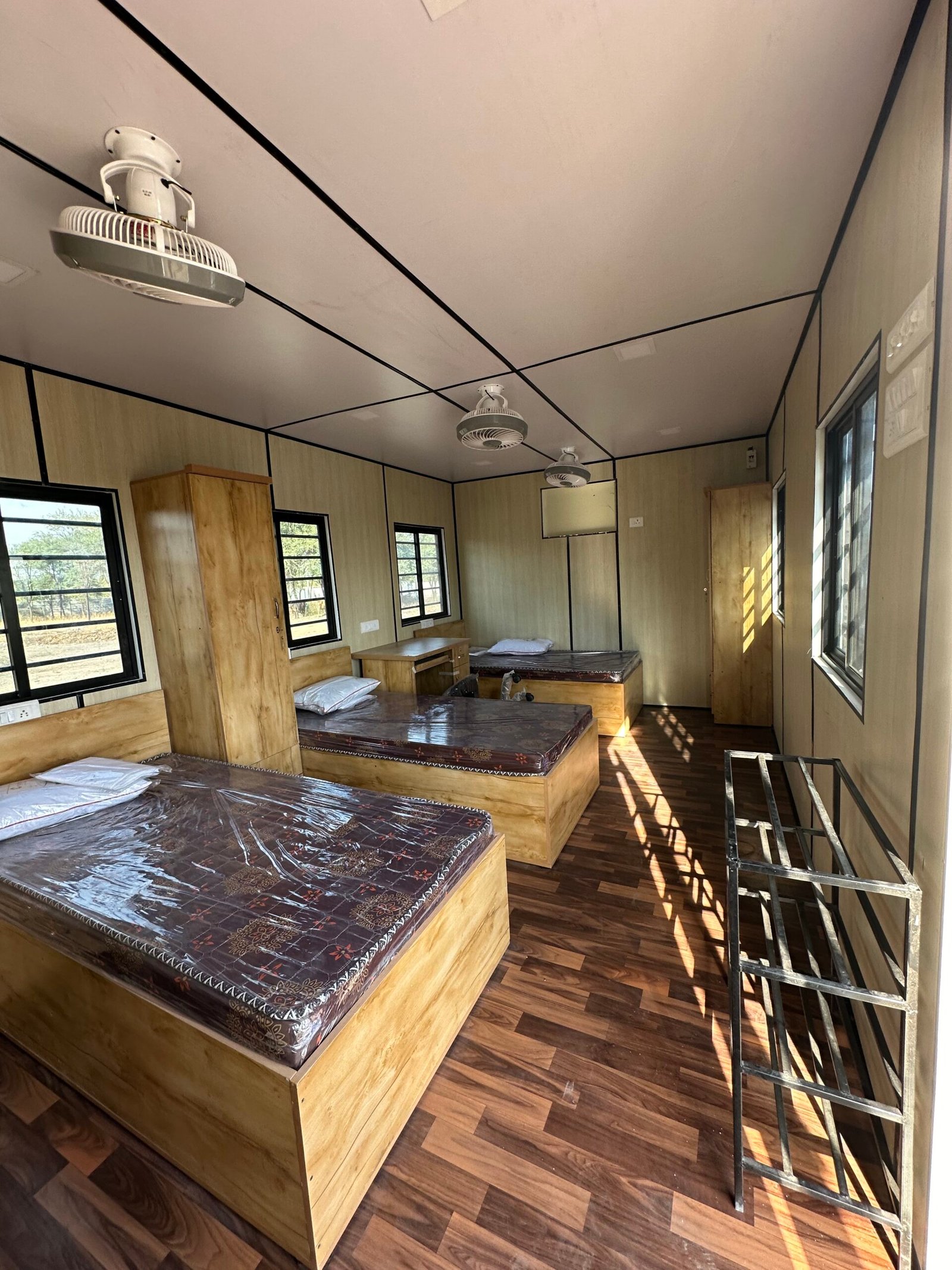 HEALTH CARE & SOLUTIONS